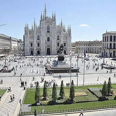 Design - Center - Duomo Apartment Milan